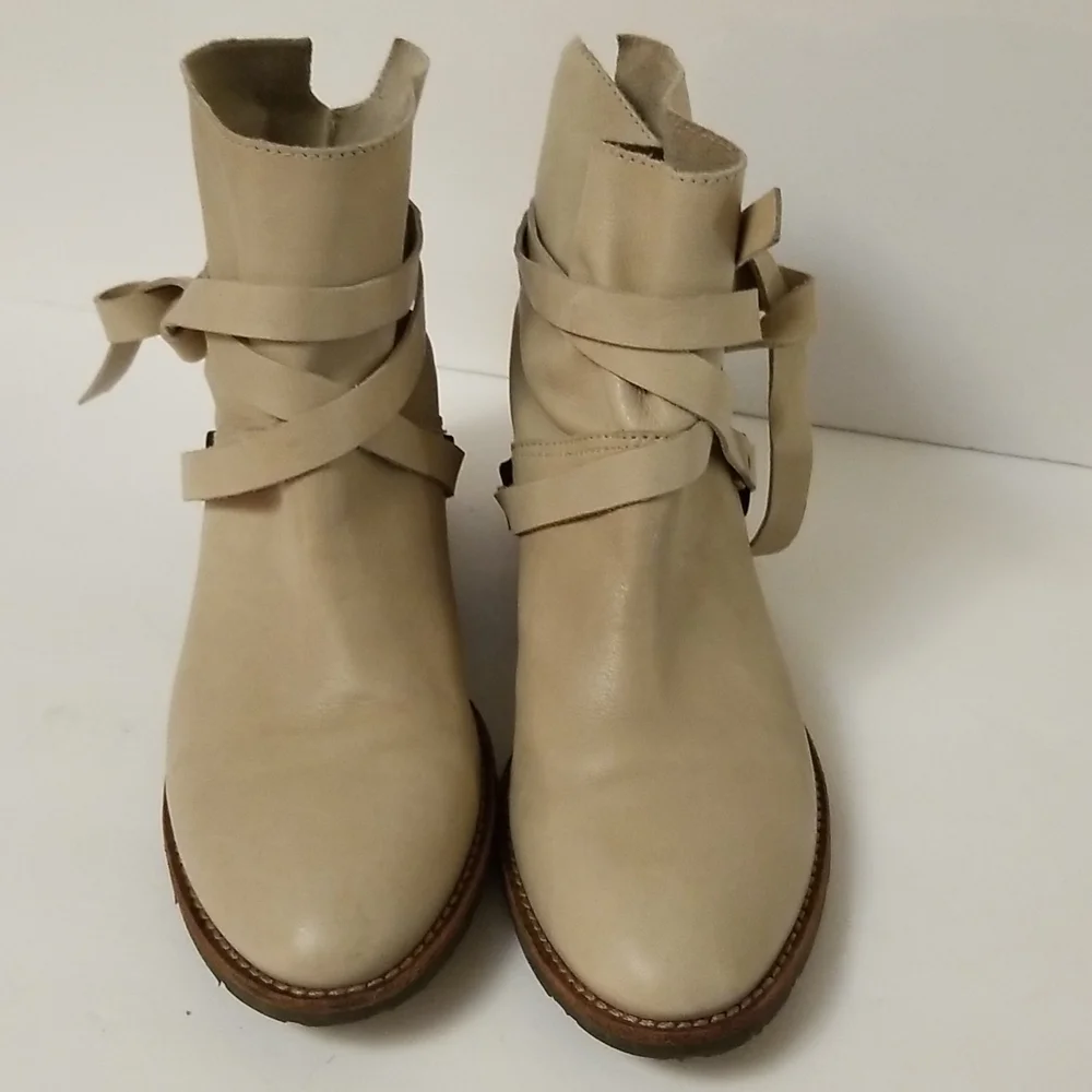 Matisse Beige Wrap Leather Ankle Boots